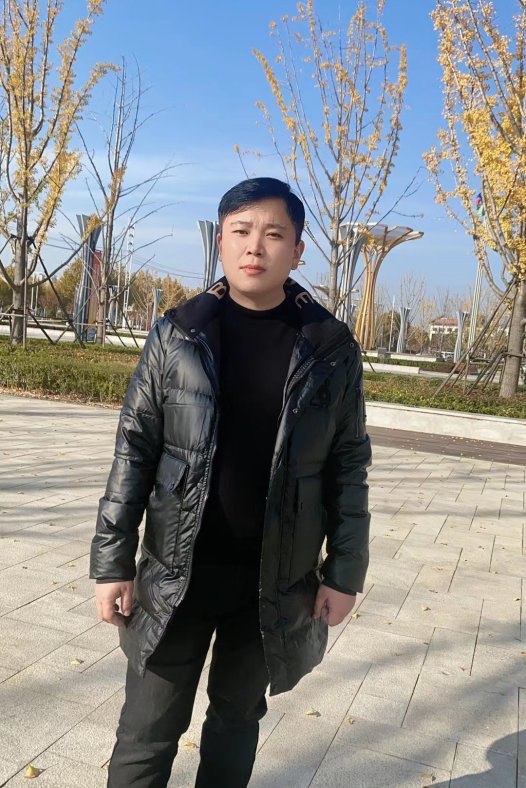 中仁股份集团副董事长兼总经理李贺 贵细药材鉴定专家、捉药师《贵细药材鉴定师》